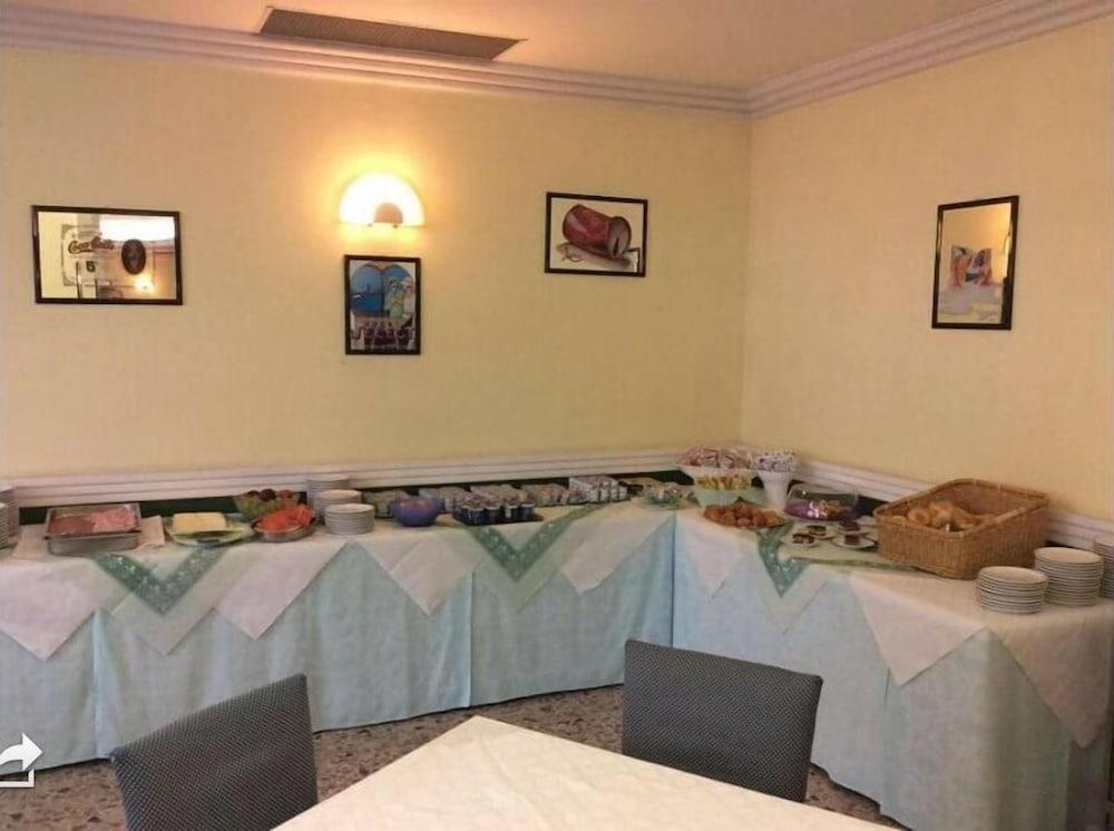 Hotel Apollo Τζεσόλο Λίντο Εξωτερικό φωτογραφία